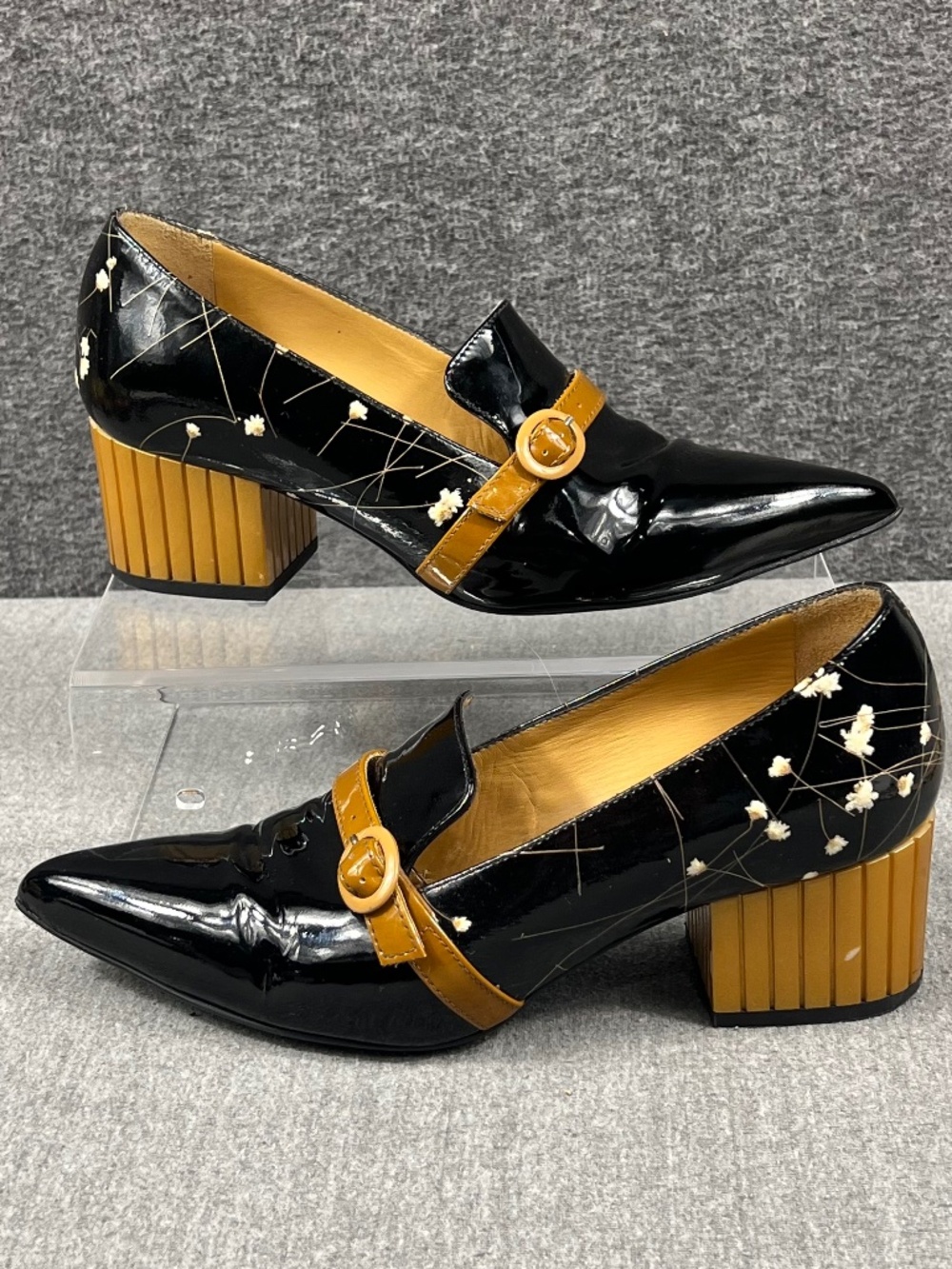 John Fluevog Gigi Pointed Toe Block Heel Patent Loafer Shoes 6.5 Buckle Flower